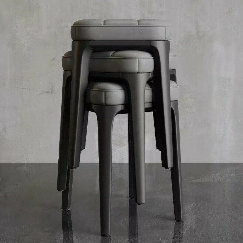 【6%OFFクーポン】スタッキングチェア 四角 スタッキングスツール 積み重ね収納 腰掛け スツールチェア ダイニングチェア クッション付 レザー 耐久性 耐荷重200kg 滑り止め 化粧椅子 プラスチックスツール シンプル おしゃれ 北欧 椅子 リビング/玄関/寝室適用/来客用