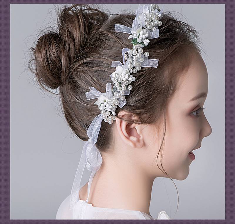 Fotreのカチューシャ ウェディング 女の子 結婚式 ヘア飾り 演出 キッズ ヘアアクセサリー ヘッドドレス パール ピアノ 七五三 入学式 パール 子ども フォーマル発表会 キッズ 可愛い アクセサリー パーティー プリンス ティアラ 子供 発表会 髪飾り フラワーモチーフ｜アングル3
