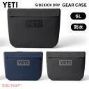 YETI（イエティ） サイドキックドライ ギアケースは、野外でギアを安心して持ち運べる防水ケースです。 整理整頓に役立つ内側のメッシュポケット、強力な磁石と非常に耐久性のある面ファスナーで構成される防水シール、さらに湿気をはじくRF溶接の縫い目が特徴です。 単独で使用したり、ベルトに取り付けたり、Sideclickストラップに取り付けたり、HitchPoint グリッドとMOLLEシステムを介してすべての Hopper Soft Cooler モデル、Camino Carryall Bag、Panga Waterproof Backpack に取り付けるために設計されています。 ・フライボックス、応急処置キット、予備レイヤーなどの収納に最適。 ・Camino、Hopper、Pangaと互換性があります。 ・DRYHIDE SHELL：高性能急流いかだと同様の素材と構造 ・HYDROSHIELD CLOSURE：強力な磁石を使用した開閉部がギアをドライに保ちます。 ・RF WELDED SEAMS：溶接シームで湿気が侵入する心配はありません。 サイズ：6リットル サイズ：幅34.3 X 奥行き7.0 X 高さ25.0cm 重量：500g カラー：ブラック、ネイビー、チャコール ＊お好きなカラーをお選びください ※サイズと重さはあくまで目安としてご参考ください。 ※パソコンの環境により写真と色味の違いがある場合がございます。予めご了承ください。 ＜＜注意事項＞＞ ※SideKick Dry ギアケースには磁石が含まれています。ペースメーカーの近くに置くと干渉を引き起こす可能性があります。 ※メーカーからの直接仕入れと、出荷前に当店スタッフにて検品を行っております。新品でも細かい擦れなどがある場合がございます。ご了承の上ご注文頂きます様お願い致します。