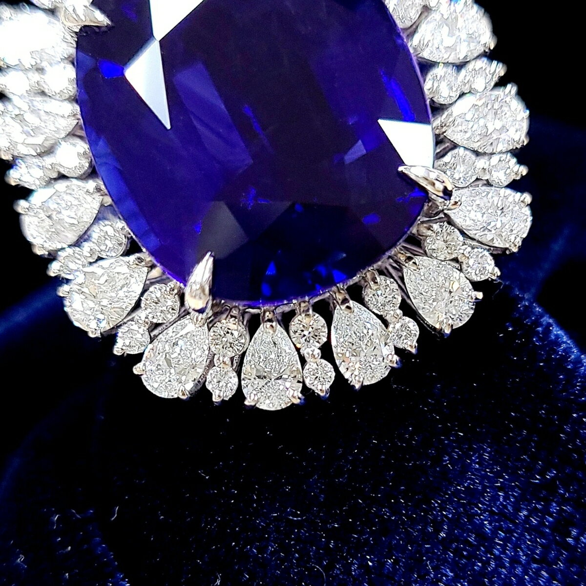 ��²�ΰҸ���17.38ct �����󥫻� �������֥롼 ŷ�����ե����� 2.03ct ŷ����������� �ץ���� Pt900 ��� ��GUBELIN���̽��ա�