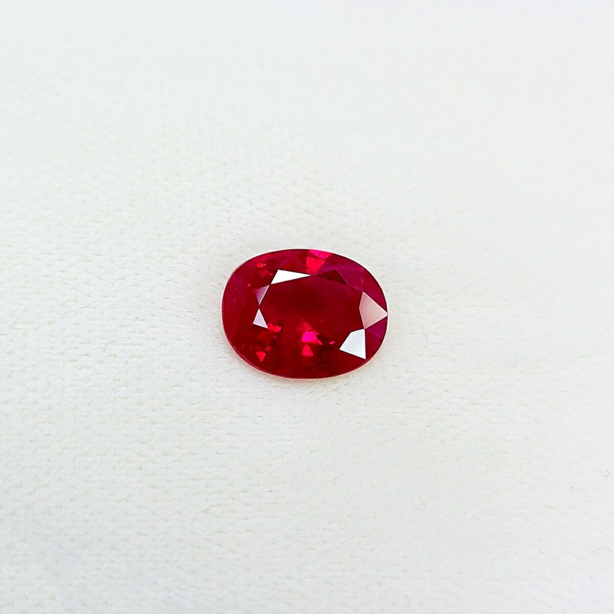 ��ˤο��� �ߥ��ޡ��� Vivid Red 3.70ct �ԥ����֥�å� ŷ����ӡ� �����Х륫�å� �롼�� ��GIA���̽��ա�