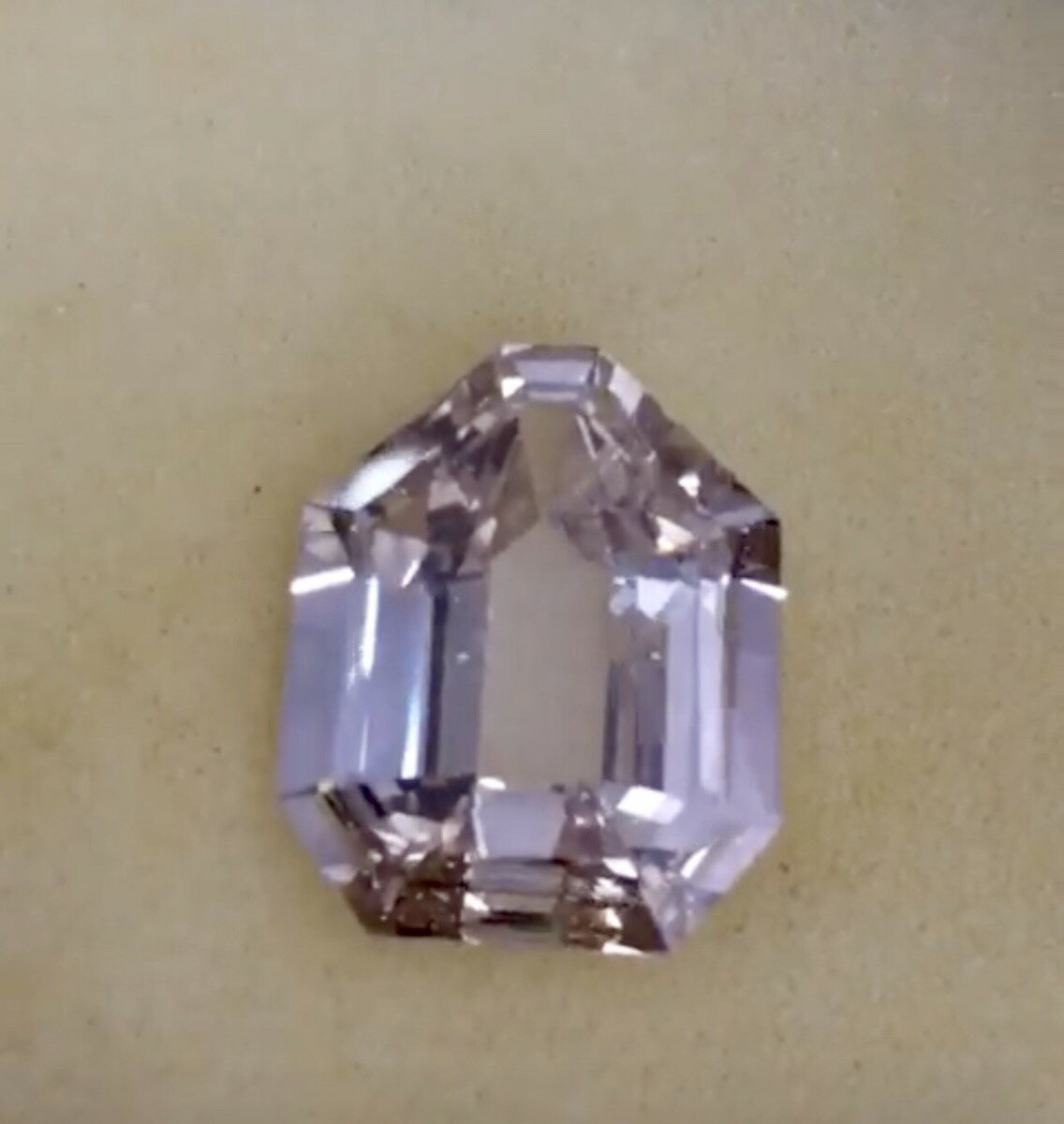 【在庫処分値下げ】 【鑑定書付】27.04ct Fancy pink diamond ルース 裸石/ダイヤモンド/ダイヤ/1ct/VVS/ルース/