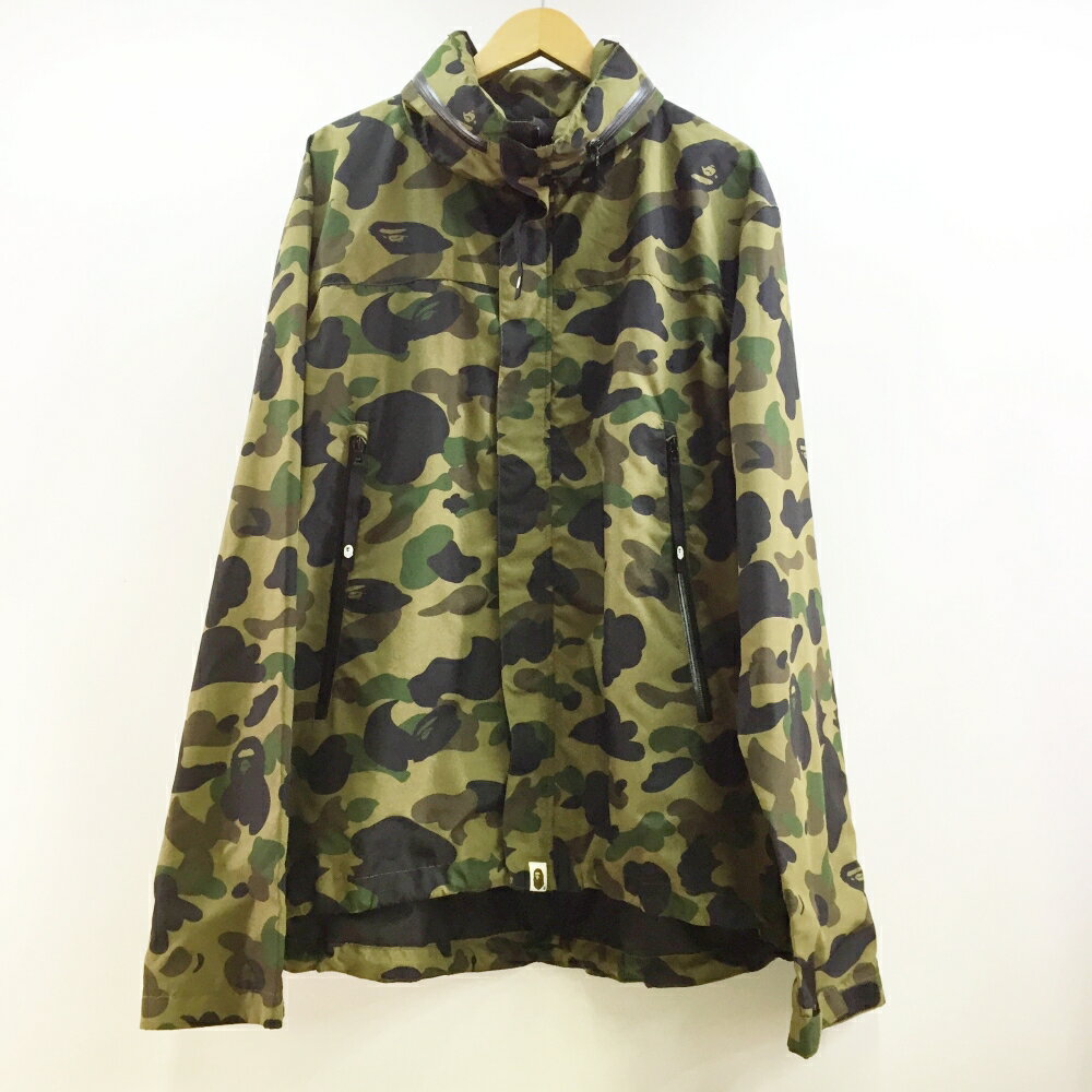 A BATHING APE(アベイシングエイプ)カモフラ柄 マウンテンパーカー サイズ：2XL カラー：カーキ【中古】【126 ストリート】【鈴鹿 併売品】【126-231110-04OS】