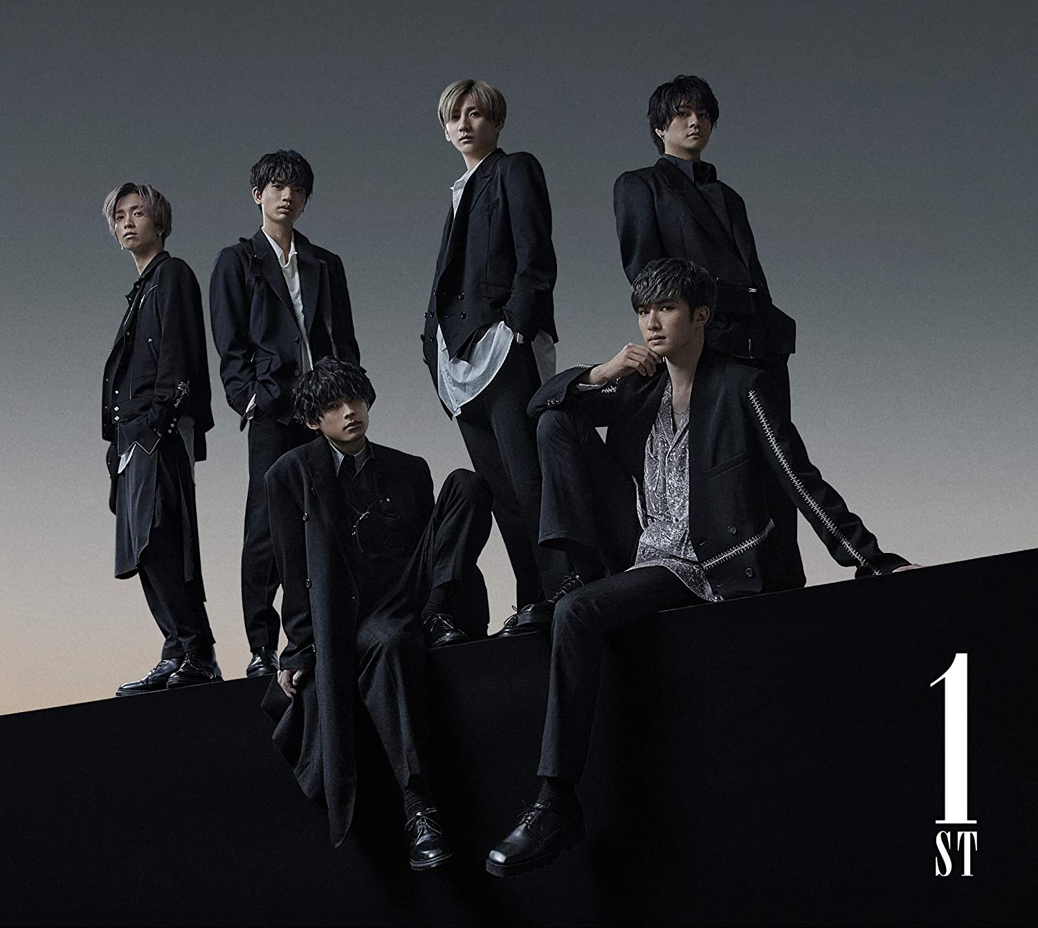 SixTONES / 1ST (初回盤A) 【中古】【邦楽CD】【鈴鹿 併売品】【015-220904-06BS】