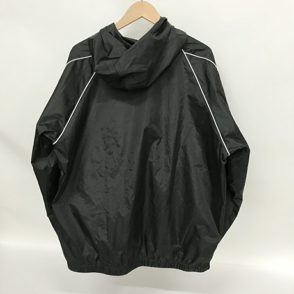 Supreme（シュプリーム）Hooded Warm Up Pulloverサイズ：Mカラー：ブラック【中古】【126 ストリート】【鈴鹿 併売】【126-240306-02NS】