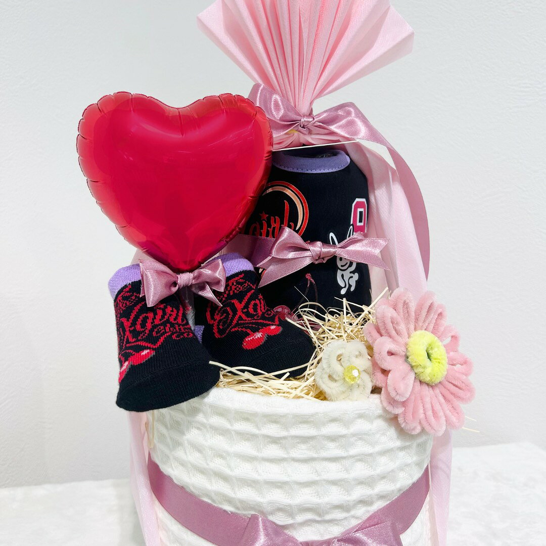Fourleaf 楽天市場店のX-girl STAGES エックスガールステージス おむつケーキ 女の子 出産祝い スタイ ベビー靴下 今治タオル 2段 ベビート｜アングル2