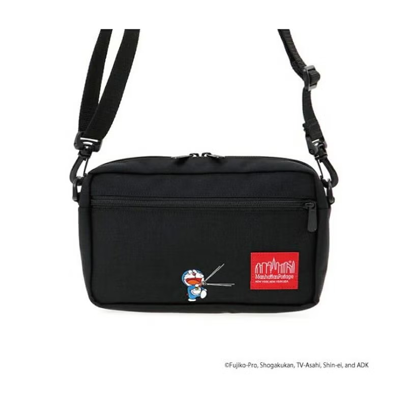 Rakuten - 【新品】マンハッタンポーテージ ドラえもん ショルダーバッグ ジョガーバッグ ブラック ManhattanPortage Jogger Bag Doraemon 2024 MP1404LDORA24 国内正規品