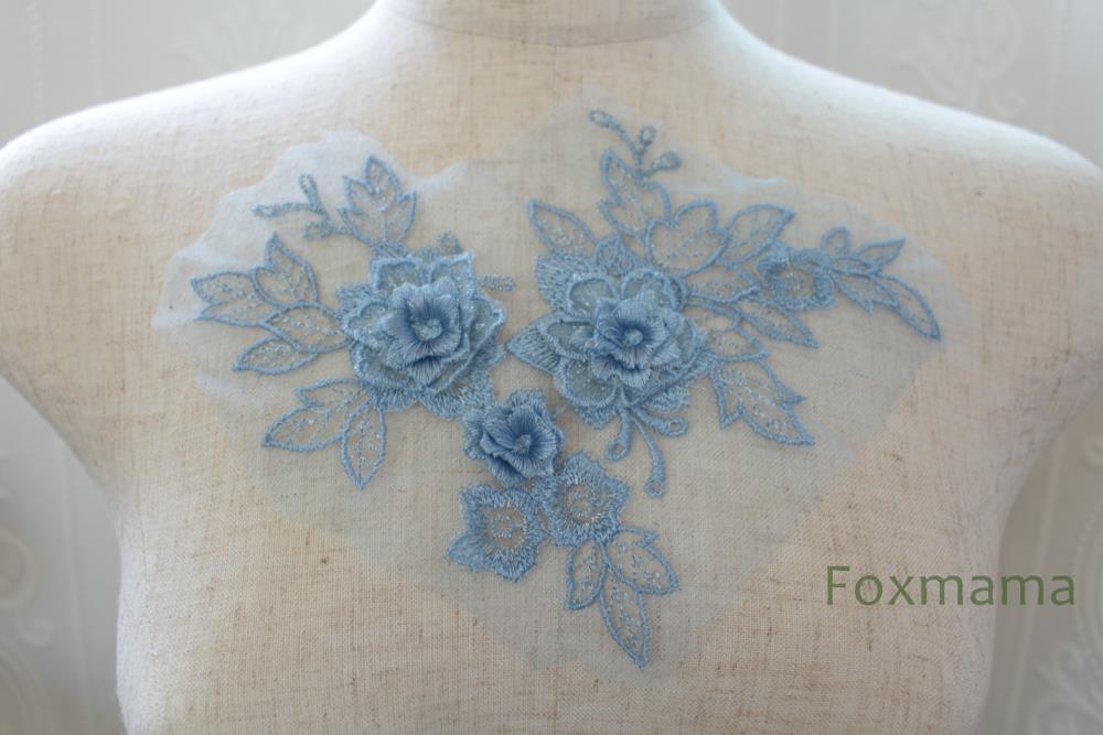 チュール刺繍花びら立体モチーフ 1枚 薄青色系×ラメ糸 Aタイプ (MTHB02BLFO0A)