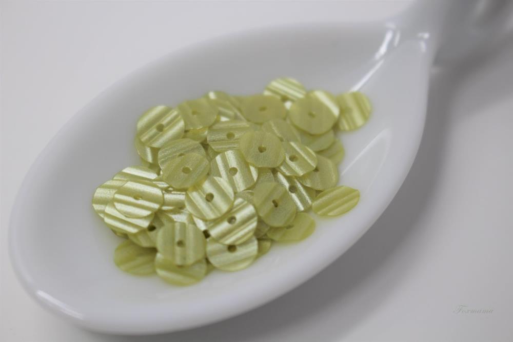 スパンコール 約350枚(約3.5g) 丸 ストライプ型押し 6mm クリアマットグリーン (SCC06MGRBJST)