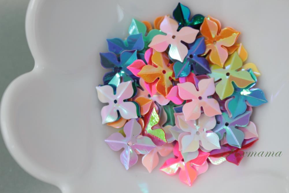 スパンコール 10mm 約60枚(約2g) 4枚花びら オーロラ 混色 (SF410AMXHW00)