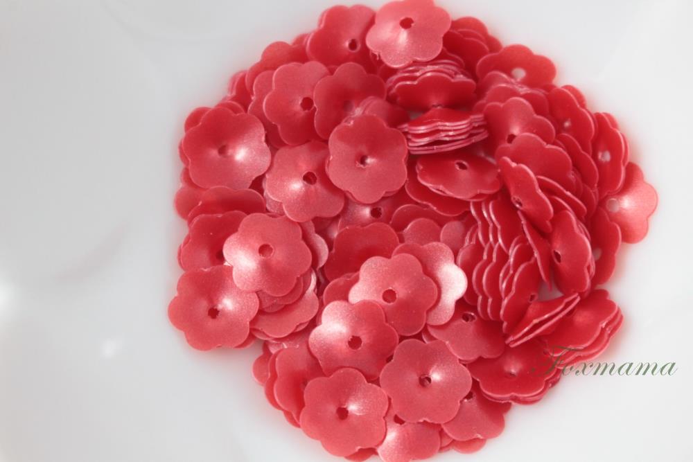 スパンコール 8mm 約150枚(約2.5g) ネモフィラ 花カップ マット 赤 (SFC08MRDHYNM)