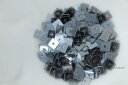 スパンコール 4mm 約380枚(約2g) 正方形 シャイニー 半透明 グレー (SSQ04SGYSHHS)