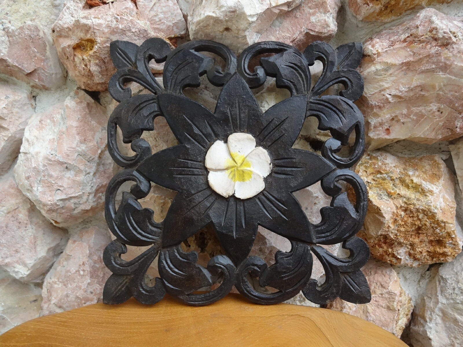 レリーフ　木製　木彫り　ウッドレリーフ　フラワー プルメリア　アジアン雑貨　バリ雑貨　アジアンインテリアのサムネイル