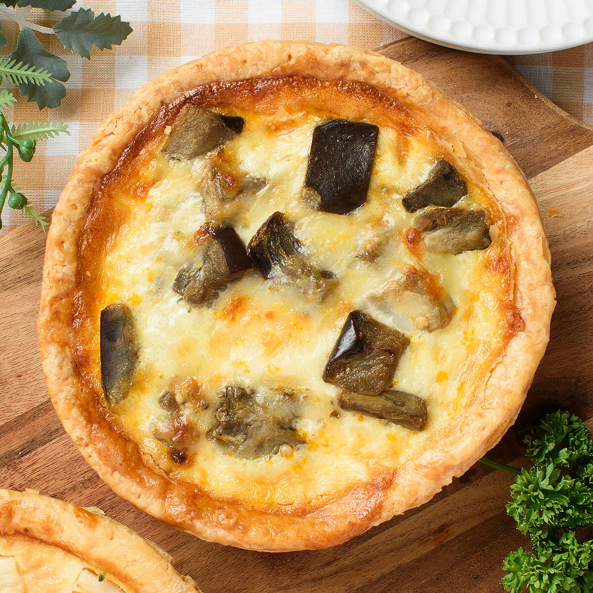 【9月新商品】ナスとミートソースのキッシュ 直径13cm / おかず 総菜 惣菜 ランチ オードブル ホームパーティー フランス料理 洋食 / お取り寄せグルメ 特別 ギフト【冷凍便】