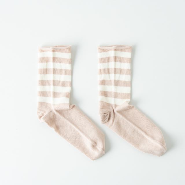 mokono 日々のくつ下ボーダー ミドル丈 ベージュホワイト ネコポス便対応（同梱は2点まで）