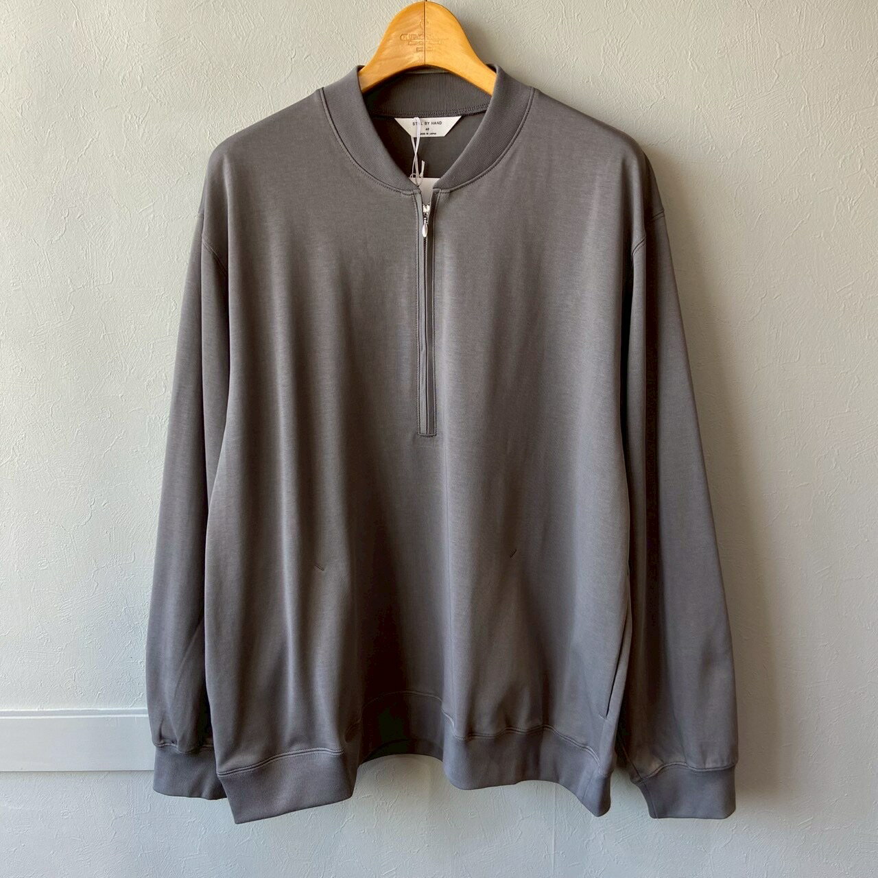 Rakuten - 【即日発送】new STILL BY HAND スティルバイハンド stillbyhand / CS01253 ハーフジップ プルオーバー　スウェット 即日発送