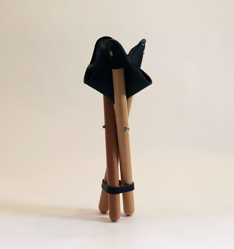 FreeParkのromo sansa chair 牛革折り畳み椅子【BLACK】｜アングル2