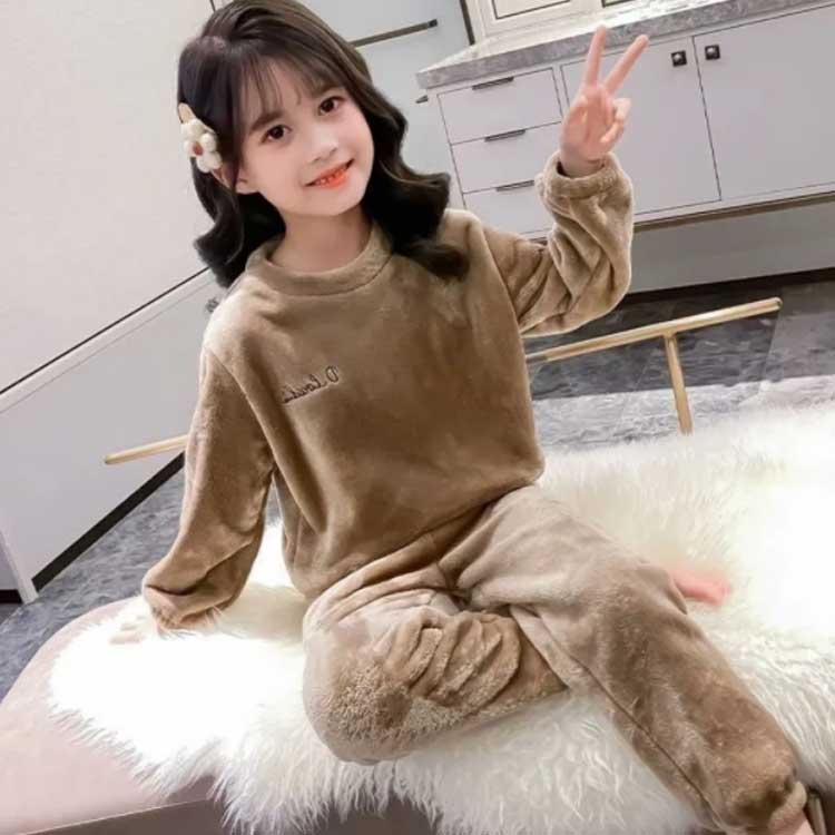 もこもこ フリース 可愛い かわいい ルームウエア 上下セット パジャマ キッズ 秋冬 子供 140 長袖 寝間着 防寒 男の子 女の子 ナイトウェア 子ども 110 セットアップ あったか 厚手 無地 キッズ 暖かい ウエストゴム 120 130 部屋着 150 160 170 180 送料無料