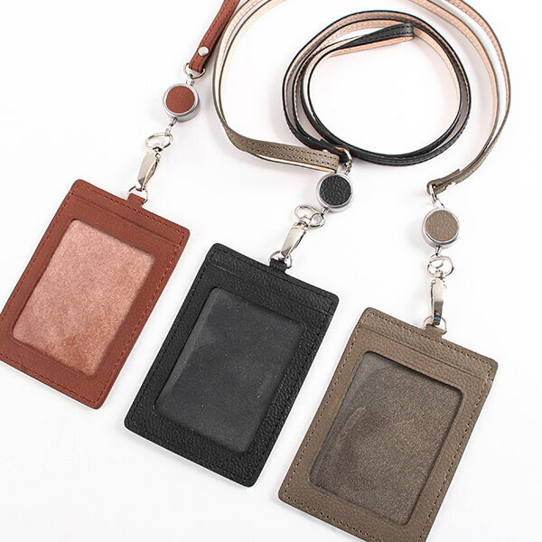 【2/5限定 Rカードで+5倍】 名入れ 名前入り 即日発送 無料 ブースターズ ノートンレザー 縦型リール付きIDカードケース 社員証入れ ノベルティ 縦型 IDカードホルダー 革 本革 Boosters あす楽 男性用 おしゃれ 退職祝い プレゼント バレンタイン 送別会 プチギフト格安通販　バレンタイン　人気　ランキング