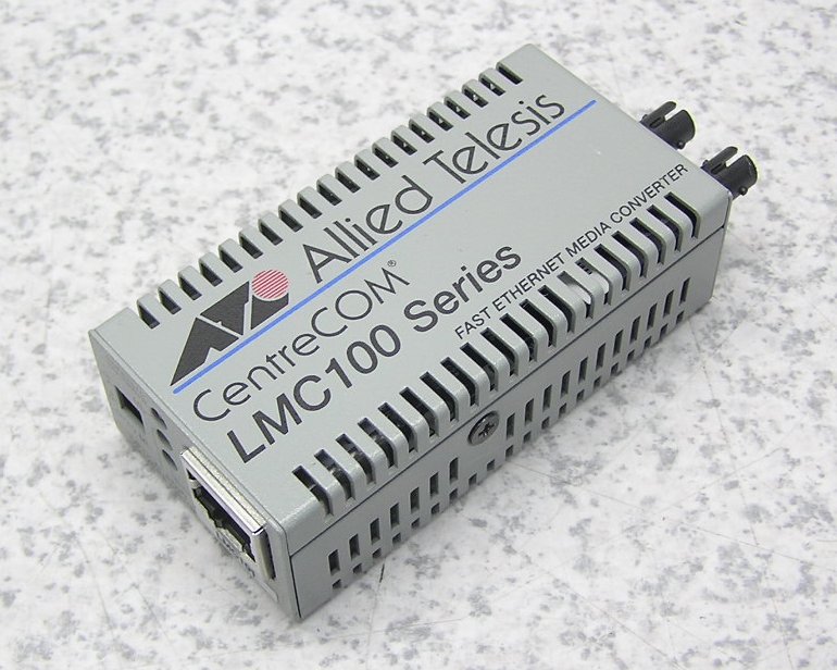 □■Allied Telesis/アライドテレシス CentreCOM LMC100 Series LMC101 100M 2心 MMF/SMF メディアコンバーター 美品！  『送料無料』