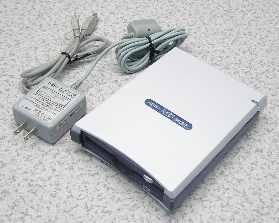 □■FUJITSU/富士通 USB接続 640MB MOドライブ HMO-640USB2 動作良好！ ...