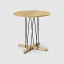 CARL HANSEN & SON(カールハンセン&サン)/E021/EMBRACE LOUNGE TABLE(エンブレイスラウンジテーブル)/オーク材/オイル仕上げ/ブラック脚/直径48cm/サイドテーブル 新生活 引っ越し 父の日 実用的 インテリア 【納期】約3~4週間(メーカー欠品時を除く)
