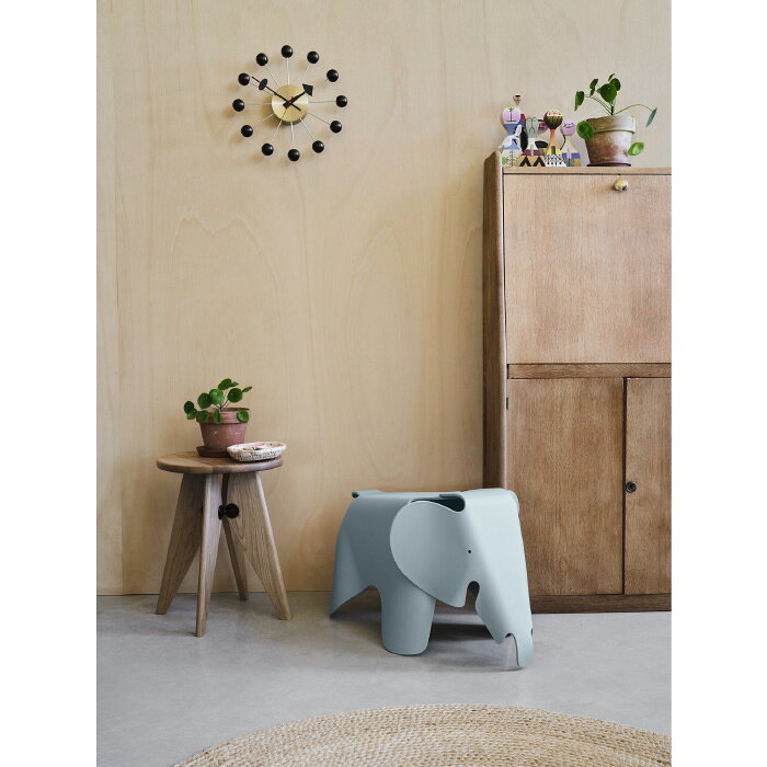 Vitra(ヴィトラ)/Wall Clocks/Ball Clock/ボールクロック/チェリー 新生活 引っ越し 実用的 インテリア 【納期】約3〜4週間(メーカー欠品時を除く) [3]