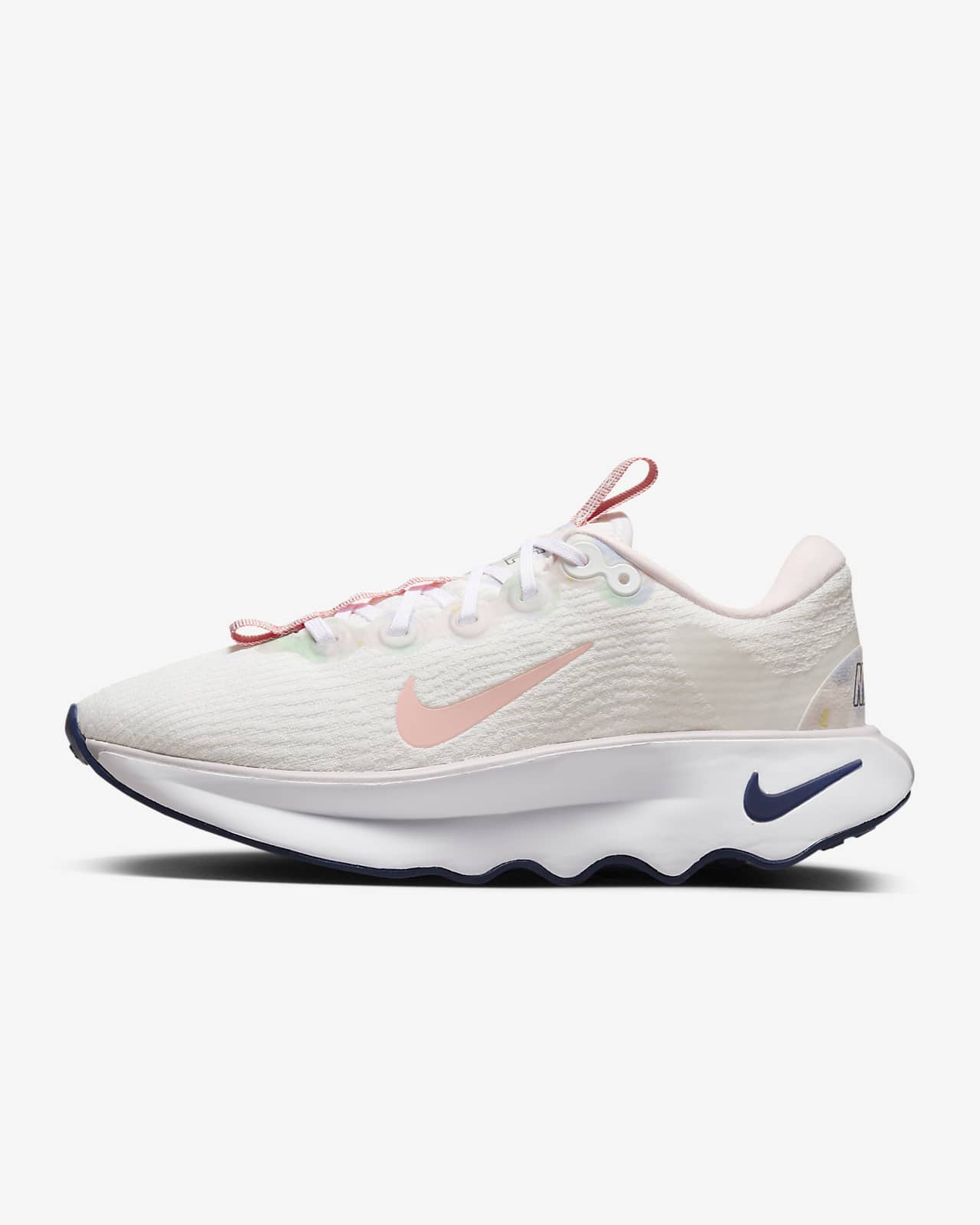 【今だけ500円割引クーポンあり!!】Nike モティバ プレミアム ウィメンズ プレミアム ウォーキングシューズ ナイキ DZ3702-100 ウィメンズ レディース スニーカー ランニングシューズ 20NK-DZ3702-100のサムネイル