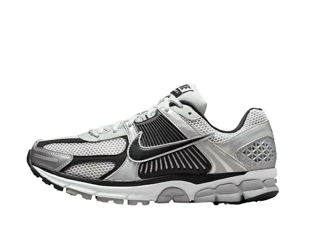 【スーパーSALE】1000円クーポン発行!Nike ナイキ ズーム ボメロ5 メタリックシルバー/ピュアプラチナム/ホワイト/ブラック ナイキ FJ4151-004 メンズ スニーカー ランニングシューズ 21SN-FJ4151-004