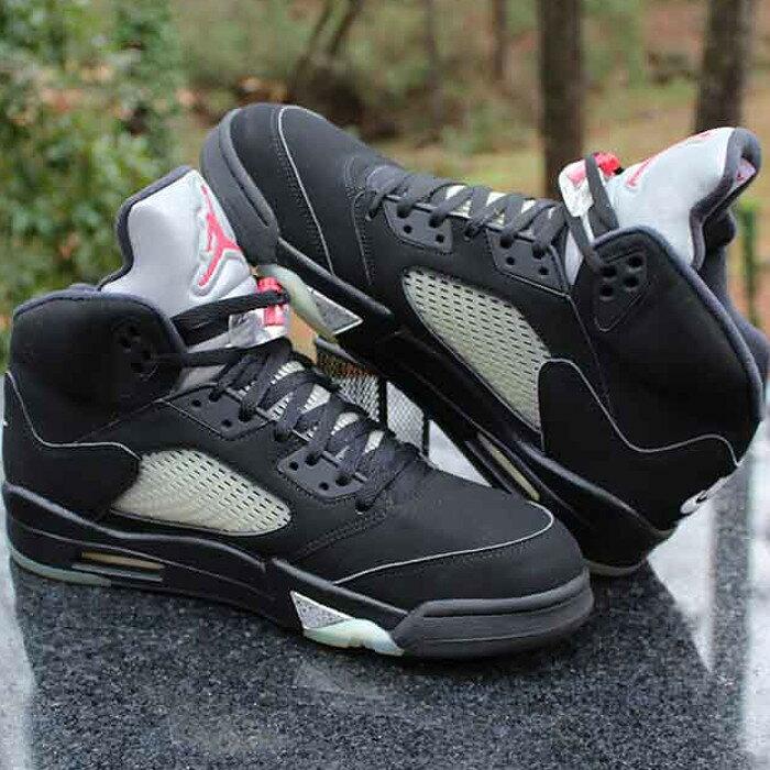 5/15 本日最終日!【1000円クーポン】Jordan ナイキ エアジョーダン5 レトロ “ブラック メタリック (2016)“ Jordan 5 Retro “Black Metallic (2016)“ Jordan ナイキ エアジョーダン5 レトロ 845035-003 メンズ スニーカー ランニングシューズ 19SX-20220930223936-060