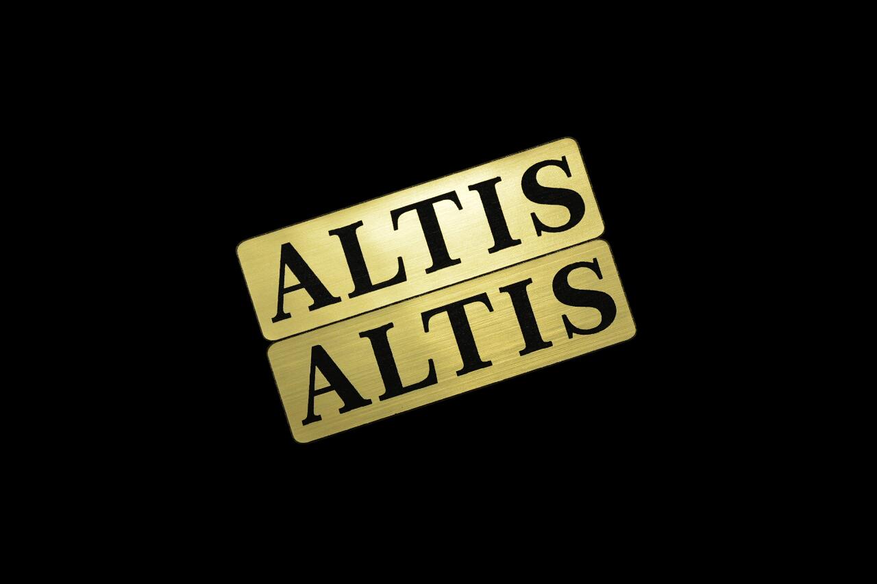 EEE-201-1 ALTIS 金黒 アクリル2層 ステッカー ダイハツ アルティス カスタム 前期 後期 2枚1セット