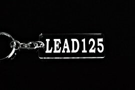 A-657 LEAD125 リード125 アクリル製 クリア シルバー2重リングオリジナルキーホルダー ホンダ マフラー ハンドル 外装 ミラー カスタム パーツ 等のアクセサリー
