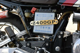 D-20-1 GP 金黒 アクリル製 Z400GP バッテリーバンド バッテリーステー カスタム パーツ