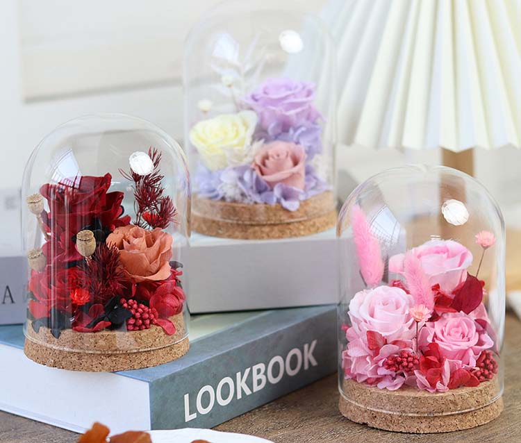 送料無料 プリザーブドフラワー 永遠の花 永生花 枯れない花 バラ ギフト 薔薇 ローズ カーネーション プレゼント ガラスポット ドライフラワー ボックス付 卒業式 母の日 成人式 成人 誕生日 結婚祝い 母 彼女 結婚記念日 両親 退職祝い 電報 結婚式 還暦祝い お祝い 3