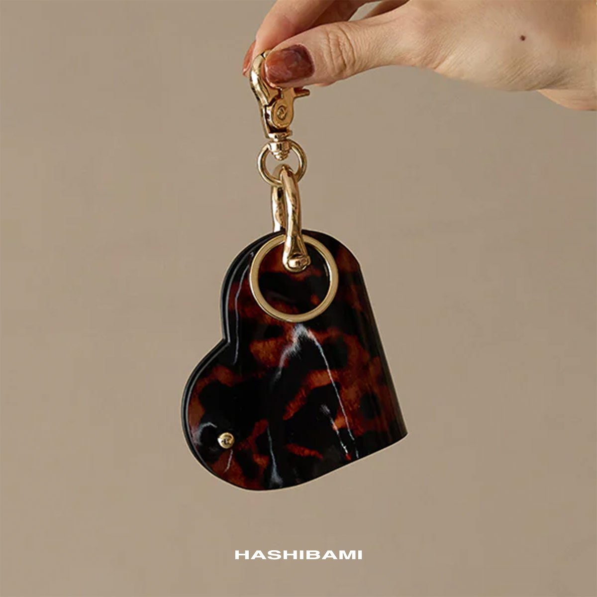 【LINE登録⇒クーポン配布中】 ハシバミ キーケース レディース HASHIBAMI Ha-2509-500 レザー 本革 鍵 バッグチャーム キーホルダー HASHIBAMI ハート型 スマートキーリング 大人 お買い物 アウトドア 新着商品 GIFT