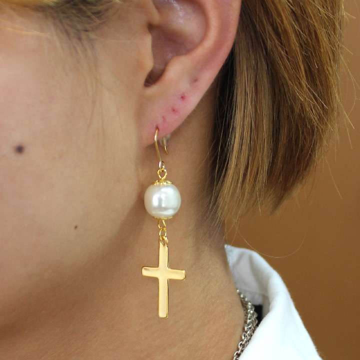 ピアス レディース パール フックピアス フェイクパール クロス 十字架 チェーン スパイク ゴールド 樹脂キャッチ付き[5486852]