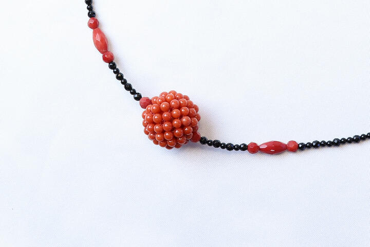 ネックレスオニキスとさんご(人工)