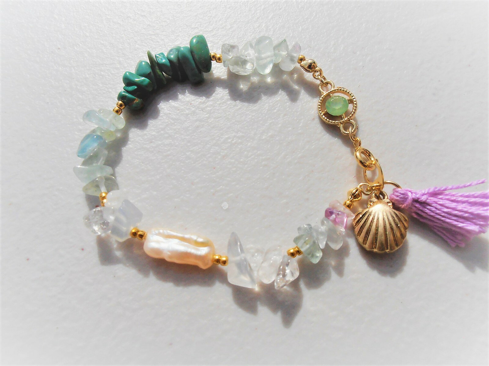 Mermaid jewelry ハンドメイド 天然石ブレスレット (ターコイズ系）（ピンク系） タッセル シェルチャーム 手作りアクセサリー　ハワイアンジュエリーの商品画像 2