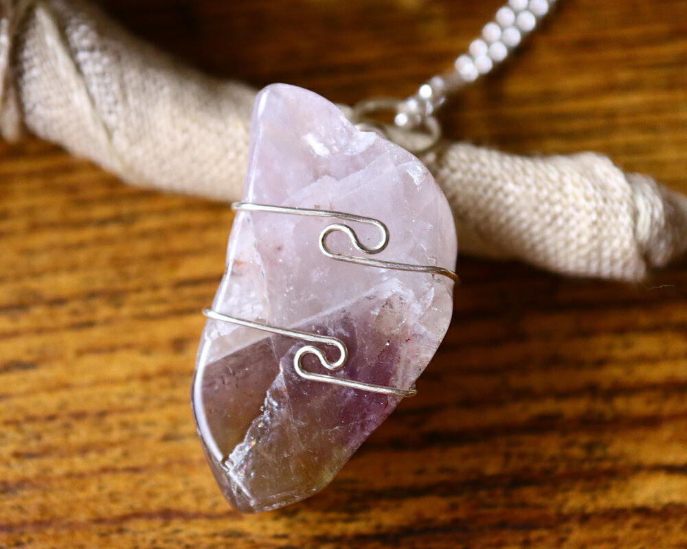 エメラルドオーラライト ワイヤーペンダントトップ ポリッシュ【ヘブンアンドアース】AZOZEO アゾゼオ レディース メンズ パワーストーン