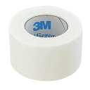 商品詳細 商品名 3M マイクロポア サージカルテープ (Micropore Sugical Tape) (不織布 ホワイト 白色 マイクロポアー サージカルテープ不織布 紙テープ メディカルテープ 医療テープ　医療用テープ　非伸縮　5cm) 品番・サイズ 1530-0　(約)1.25cm x 9.1m(12.5mm x 9.1m) 1530-1　(約)2.5cm x 9.1m(25mm x 9.1m) 1530-2　(約)5.0cm x 9.1m(50mm x 9.1m) 1530-3　(約)7.5cm x 9.1m(75mm x 9.1m) 重量 (約)10g/1個あたり 色 白/ホワイト/白色 材質 レーヨン不織布、アクリル系粘着剤 用途 固定用途に幅広くご使用いただけます。 ● ガーゼ、湿布などの固定 ● ドレッシング材の補助固定 ● ストーマ装具の補助固定 ● まつげエクステの施術。ファーストテープ、セカンドテープ(まぶた保護テープ・まぶた固定テープ)にも 商品説明 ● やわらかく通気性にすぐれた、かぶれにくいテープです。ガーゼや包帯等の幅広い固定用途にご使用いただけます。 ・ やわらか素材でぴったりフィット ・ 優れた通気性でかぶれにくい ● 美容サロンでもまつ毛エクステ用テープとして最もポピュラーに使用されています。 ・ 施術時の下まつげ固定、上まぶたを持ち上げる際に使えます。 ・ 下まつ毛巻き込み防止用、まぶた保護テープ、まぶた固定テープ ・ マツエク、まつエク 原産国 アメリカ製 メーカー スリーエムヘルスケア 広告文責 株式会社フロントランナースティパワー TEL:03-5918-7511