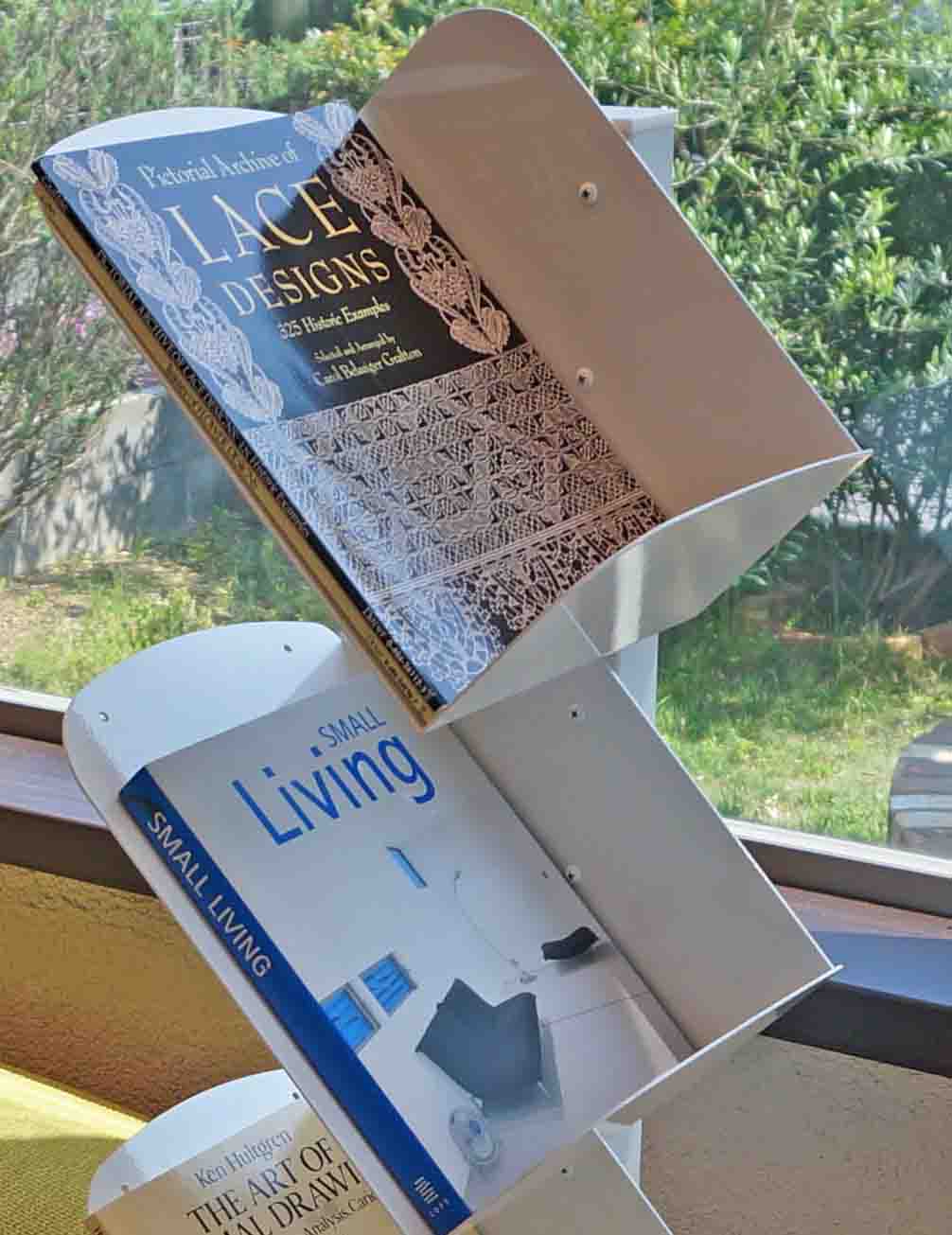 ＼斜め収納で綺麗に保管／【マガジンタワー固定式】 ブックタワー 日本製 本棚 おしゃれ ブックシェルフ タワーシェルフ ブックラック マガジンラック コミック オープンラック 文庫本収納 ディスプレイラック インテリア 新生活 2