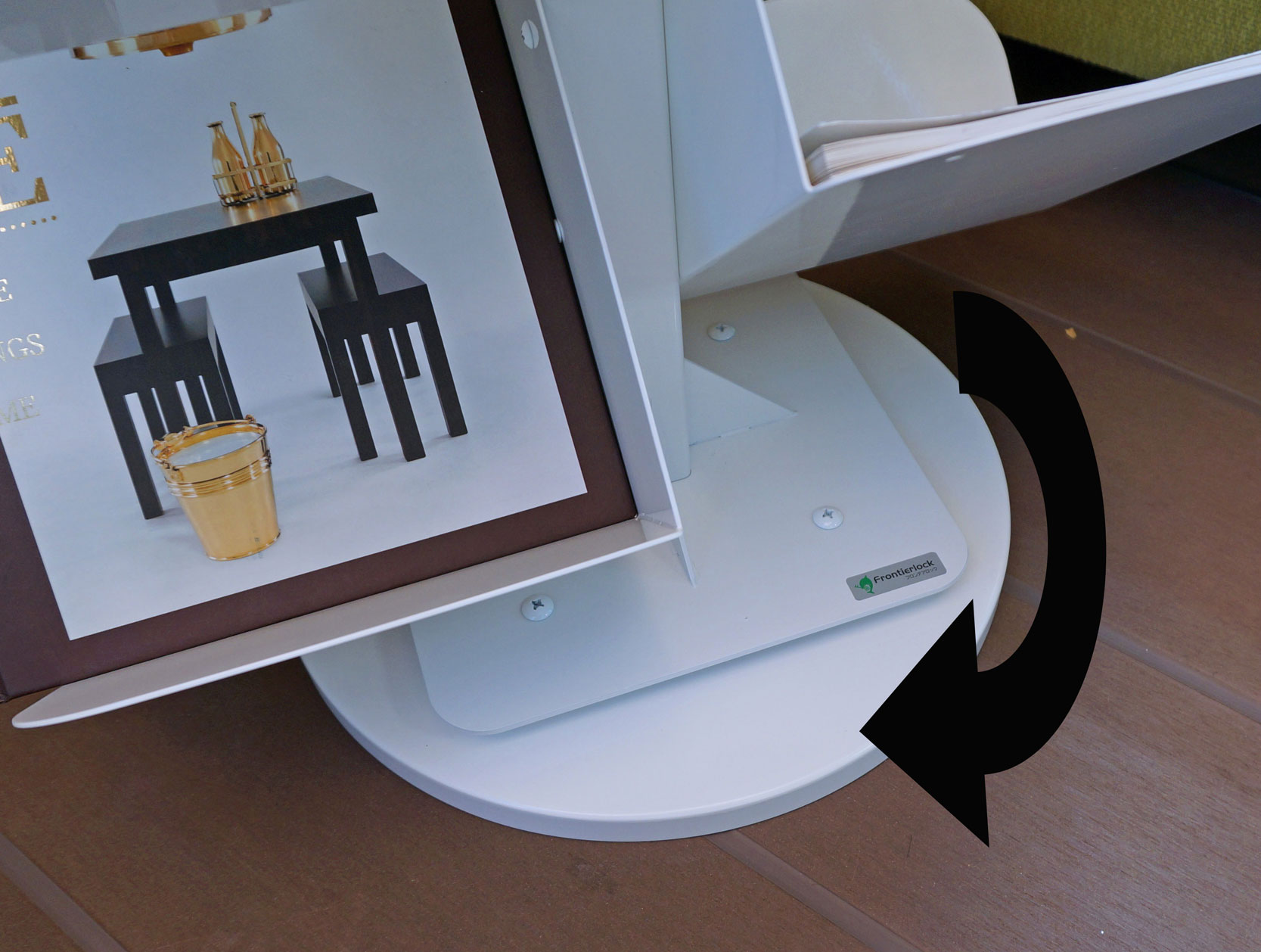 ＼斜めに収納で綺麗に保管／【【マガジンタワー回転式】 ブックタワー 日本製 本棚 おしゃれ ブックシェルフ タワーシェルフ ブックラック マガジンラック コミック オープンラック 文庫本収納 ディスプレイラック インテリア 新生活 2