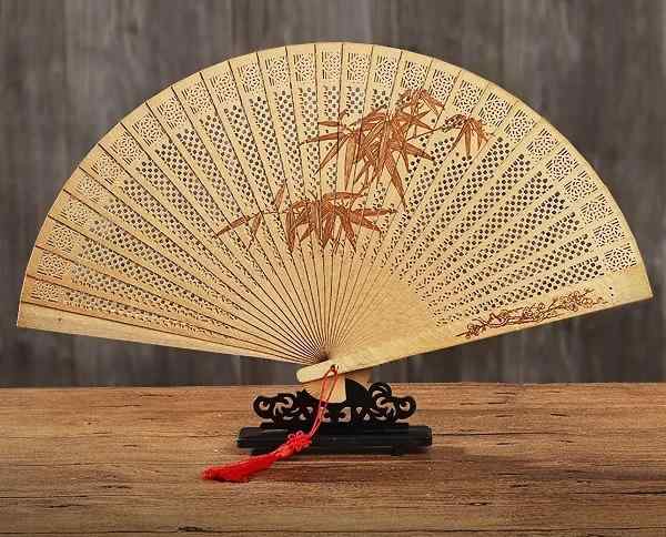 扇子 レディース 竹 夏 折りたたみ チャイナ風 和風 雑貨 うちわ 小物 レトロ 木製 タッセル プレゼント くり抜き パンダ 梅 蘭花 おしゃれ
