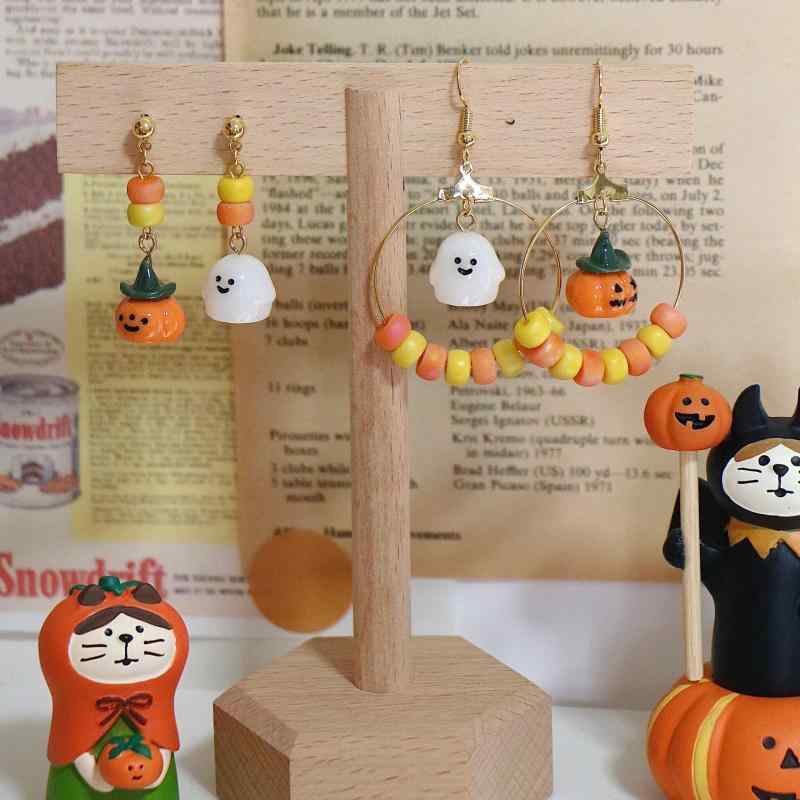 ピアス レディース 可愛い イヤリング ハロウィン カボチャ ゴースト ポップ お化け 黄 オレンジ ビーズ 秋冬 揺れる ぶら下がり リング 両耳用 アシンメ...