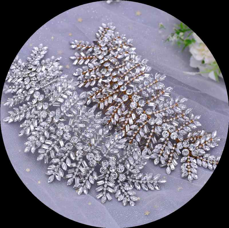 ウェディング ヘッドドレス 花 キラキラ 華やか ボタニカル ビジュー ラインストーン ヘアコーム 可愛い 痛くない ブライダル 髪飾り 披露宴 シルバー ゴールド