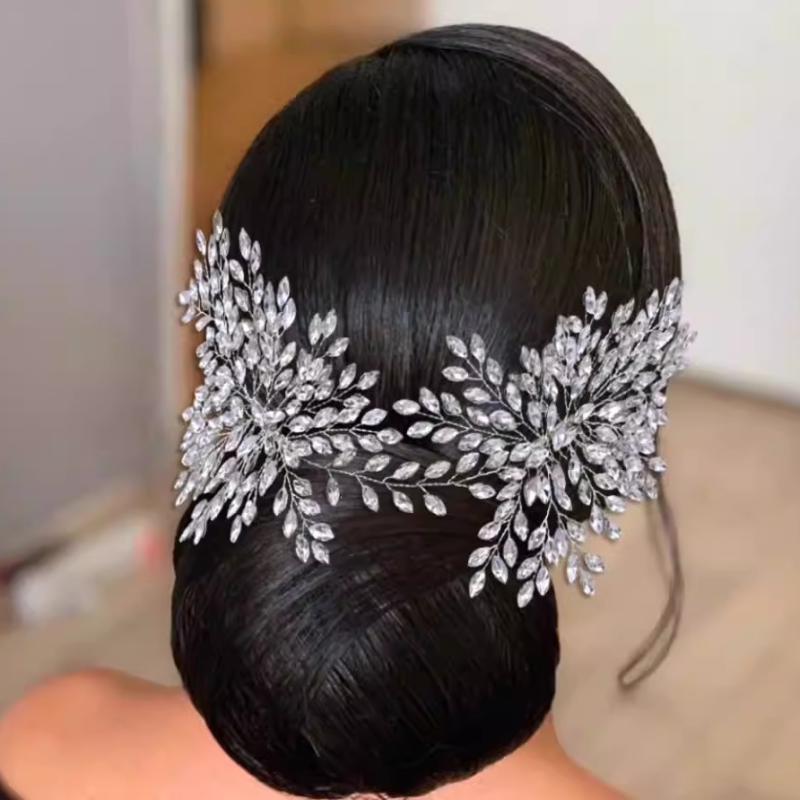 ウェディング ヘッドドレス 花 ヘアコーム 可愛い 痛くない ビジュー ラインストーン キラキラ 華やか ..