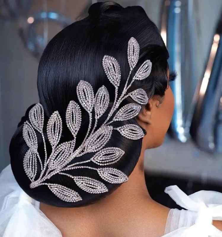 ウェディング ヘッドドレス 花 Yヘアコーム 可愛い 痛くない ビジュー ラインストーン キラキラ 華やか..