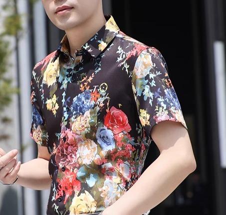 Rakuten - メンズシャツ 夏 半袖 長袖 男性 普段着 リゾート 柄シャツ 派手 大きいサイズ プリント ロゴ 薄手 スリム 黒 白 花柄 ポインテッドカラー
