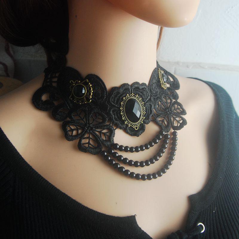 チョーカー ネックレス レディース レース ロリータ 首輪 飾り 太め 幅広 透かし チェーン アジャスター ゴシック パンク おしゃれ アクセサリーコスプレ ハロウィン ヴァンパイア 結婚式 パーティ イベント レトロ ローズ パール ビジュー 黒