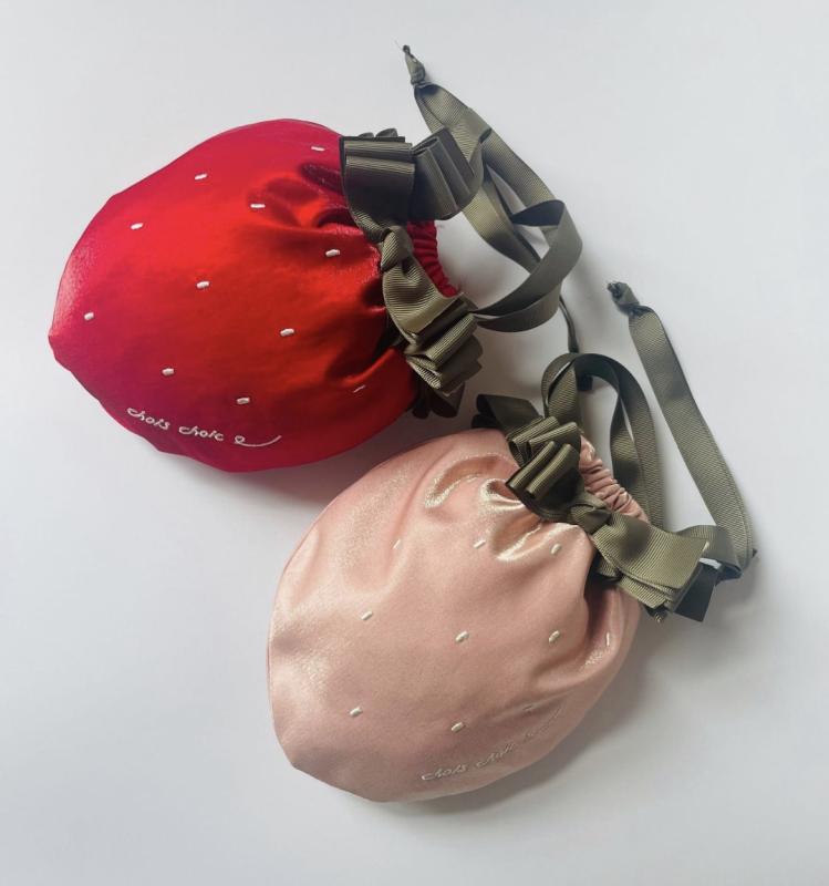 メイク 巾着 ポーチ ランジェリー 化粧品 収納 ポータブル 旅行 小分け パッキング かわいい 大容量 実用的 イチゴ 赤 ピンク